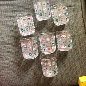 7 Christmas juice tumblers (plastic)
